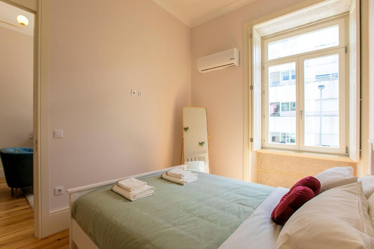 Apartament Lovelystay - 2br Flat With Ac In Duque De Loule Porto